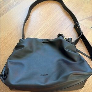 This is NOT from the actual brand and I just want to get rid of it